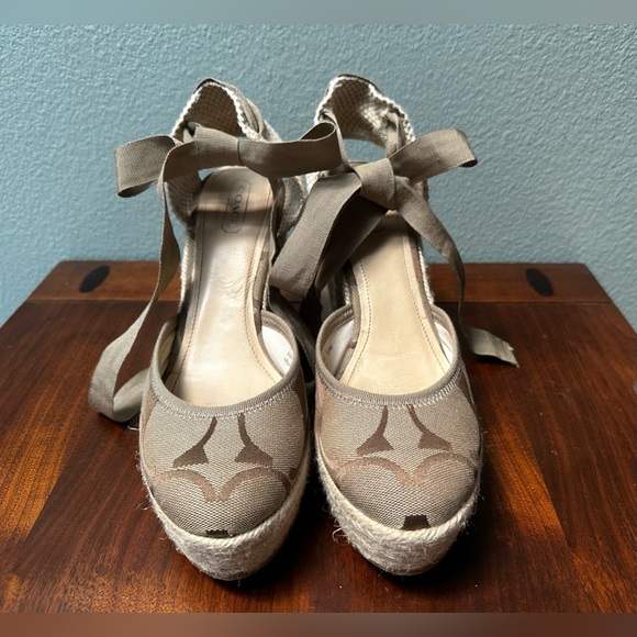 Coach Kellie Logo Ribbon Tie Espadrilles Closed Toe Wedges Sandals Raffia Shoes - Picture 4 of 16